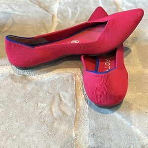 Rothy’s - size 8 - the point - dragon fruit pink